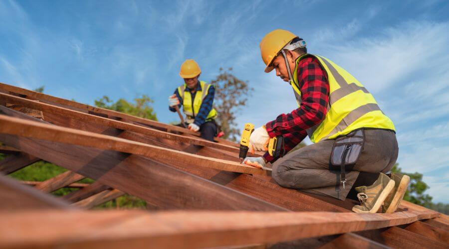 Professional gutter cleaning in Butlerville, IN